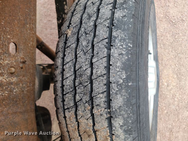 image for item LV9393 2004 Chevrolet Silverado 2500  Crew Cab pickup truck