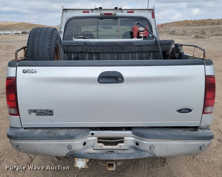 image for item LV9394 2003 Ford F250 Super Duty Lariat  Crew Cab pickup truck