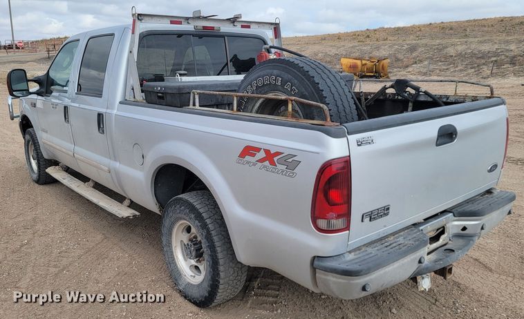 image for item LV9394 2003 Ford F250 Super Duty Lariat  Crew Cab pickup truck