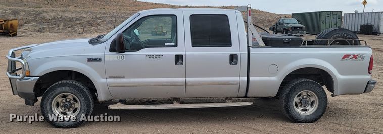 image for item LV9394 2003 Ford F250 Super Duty Lariat  Crew Cab pickup truck