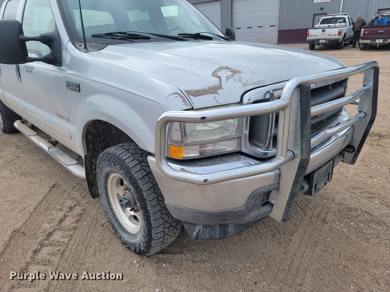 image for item LV9394 2003 Ford F250 Super Duty Lariat  Crew Cab pickup truck