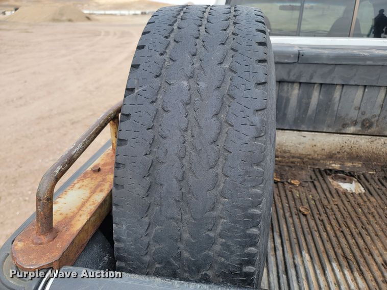 image for item LV9394 2003 Ford F250 Super Duty Lariat  Crew Cab pickup truck