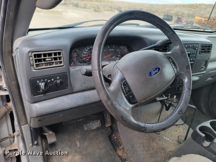 image for item LV9394 2003 Ford F250 Super Duty Lariat  Crew Cab pickup truck