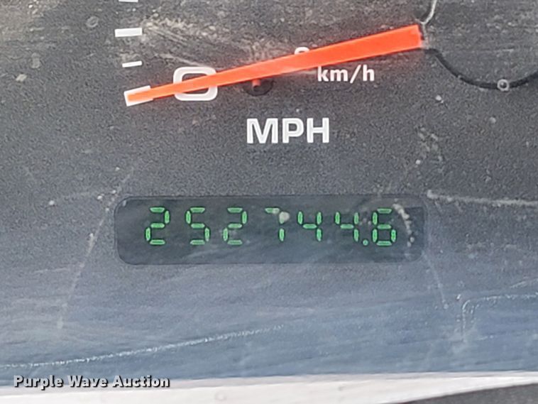 image for item LV9394 2003 Ford F250 Super Duty Lariat  Crew Cab pickup truck