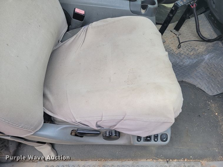 image for item LV9394 2003 Ford F250 Super Duty Lariat  Crew Cab pickup truck