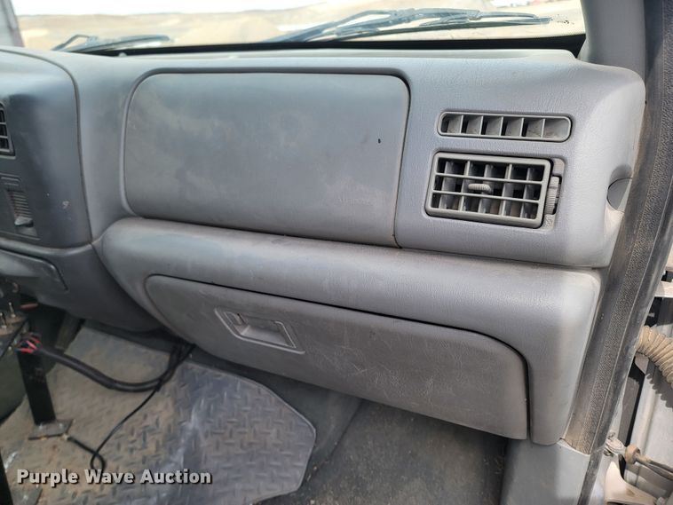 image for item LV9394 2003 Ford F250 Super Duty Lariat  Crew Cab pickup truck