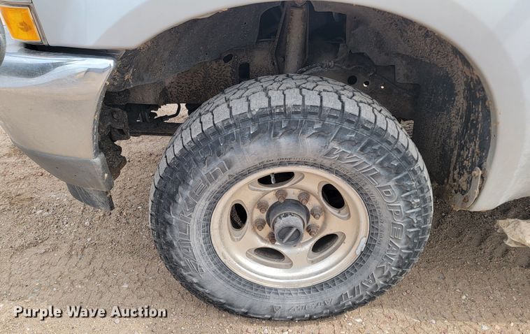 image for item LV9394 2003 Ford F250 Super Duty Lariat  Crew Cab pickup truck