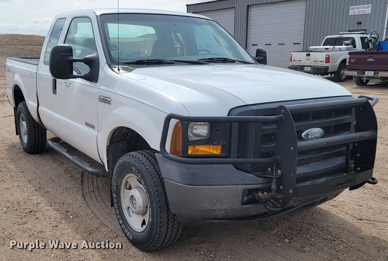 image for item LV9395 2006 Ford F250 Super Duty XL  SuperCab pickup truck