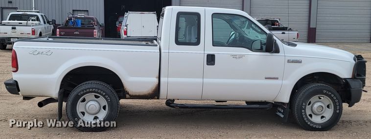 image for item LV9395 2006 Ford F250 Super Duty XL  SuperCab pickup truck