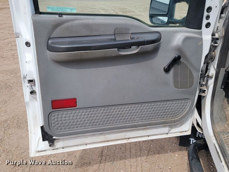 image for item LV9395 2006 Ford F250 Super Duty XL  SuperCab pickup truck