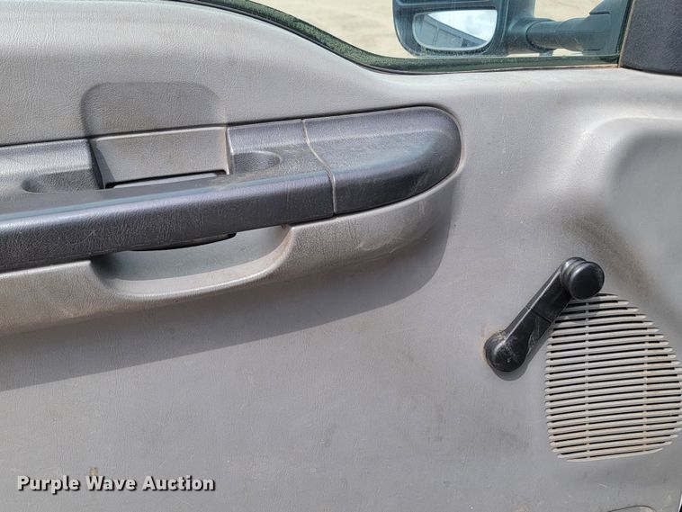 image for item LV9395 2006 Ford F250 Super Duty XL  SuperCab pickup truck