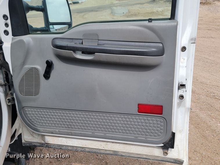 image for item LV9395 2006 Ford F250 Super Duty XL  SuperCab pickup truck