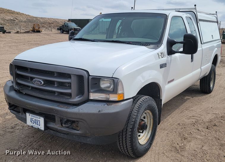 image for item LV9396 2004 Ford F350 Super Duty XL  SuperCab pickup truck