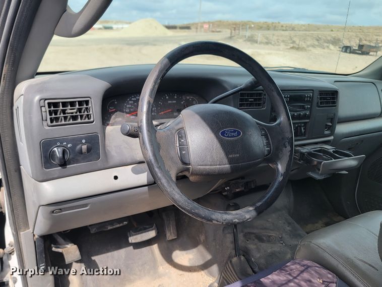 image for item LV9396 2004 Ford F350 Super Duty XL  SuperCab pickup truck