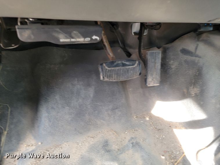 image for item LV9396 2004 Ford F350 Super Duty XL  SuperCab pickup truck