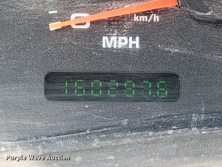 image for item LV9396 2004 Ford F350 Super Duty XL  SuperCab pickup truck