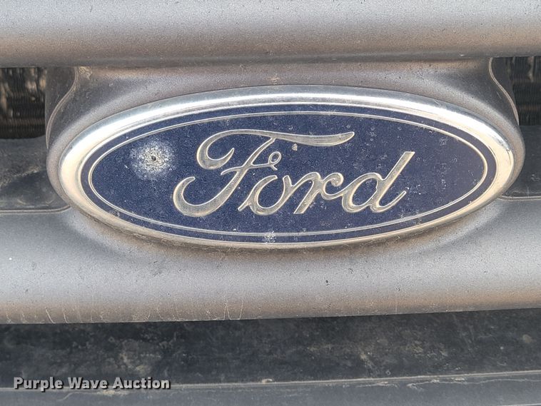 image for item LV9396 2004 Ford F350 Super Duty XL  SuperCab pickup truck