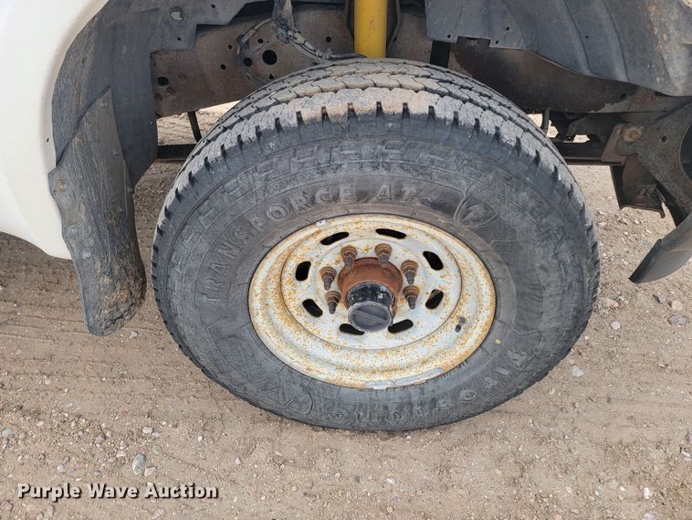 image for item LV9396 2004 Ford F350 Super Duty XL  SuperCab pickup truck