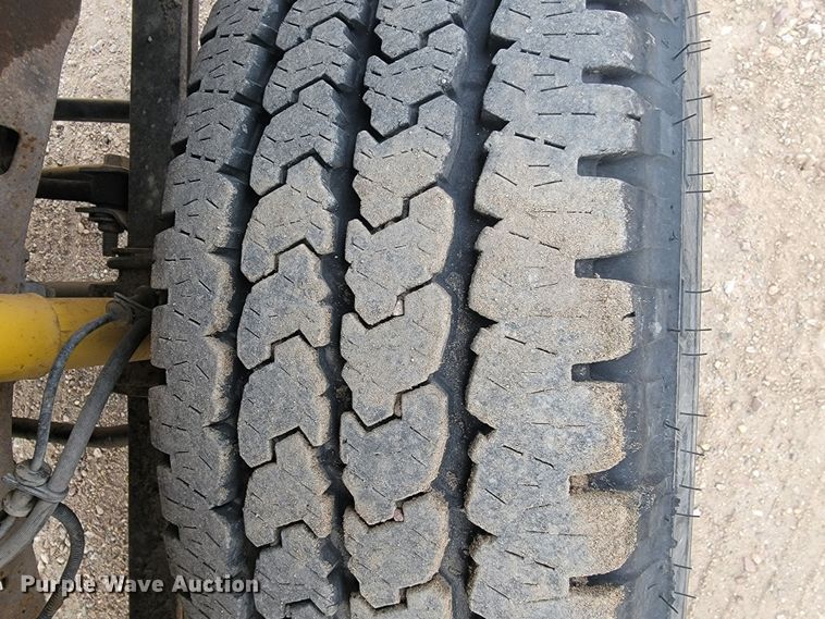 image for item LV9396 2004 Ford F350 Super Duty XL  SuperCab pickup truck