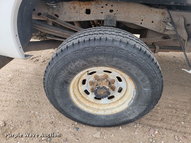 image for item LV9396 2004 Ford F350 Super Duty XL  SuperCab pickup truck