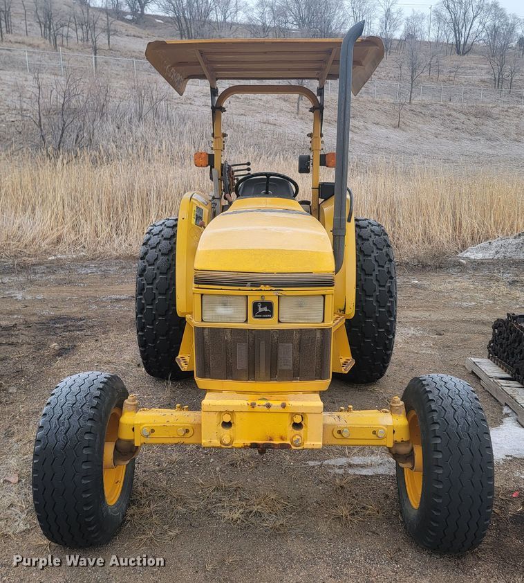 image for item LV9398 1995 John Deere 5300  tractor
