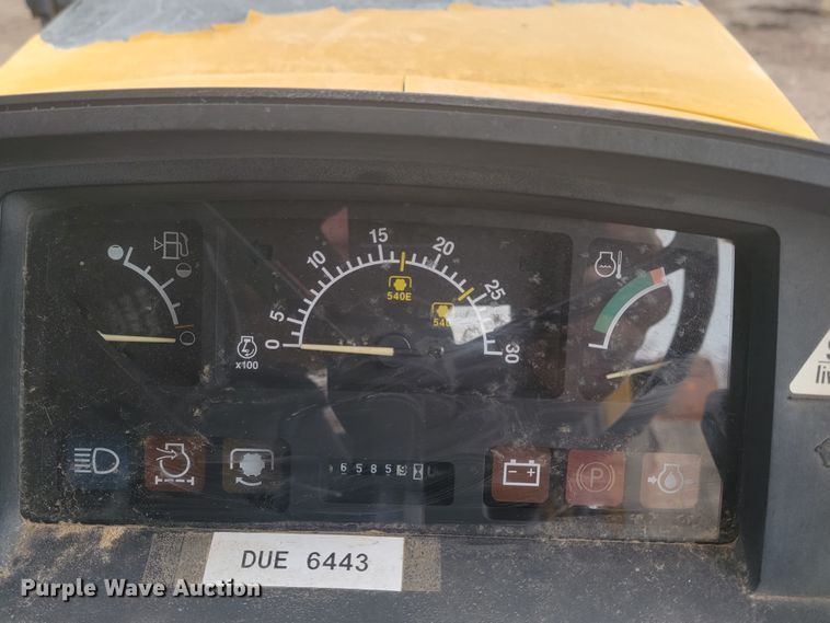 image for item LV9398 1995 John Deere 5300  tractor