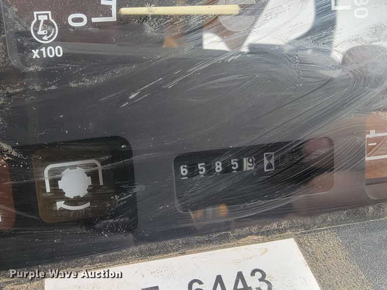 image for item LV9398 1995 John Deere 5300  tractor