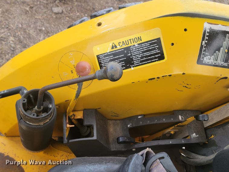 image for item LV9398 1995 John Deere 5300  tractor