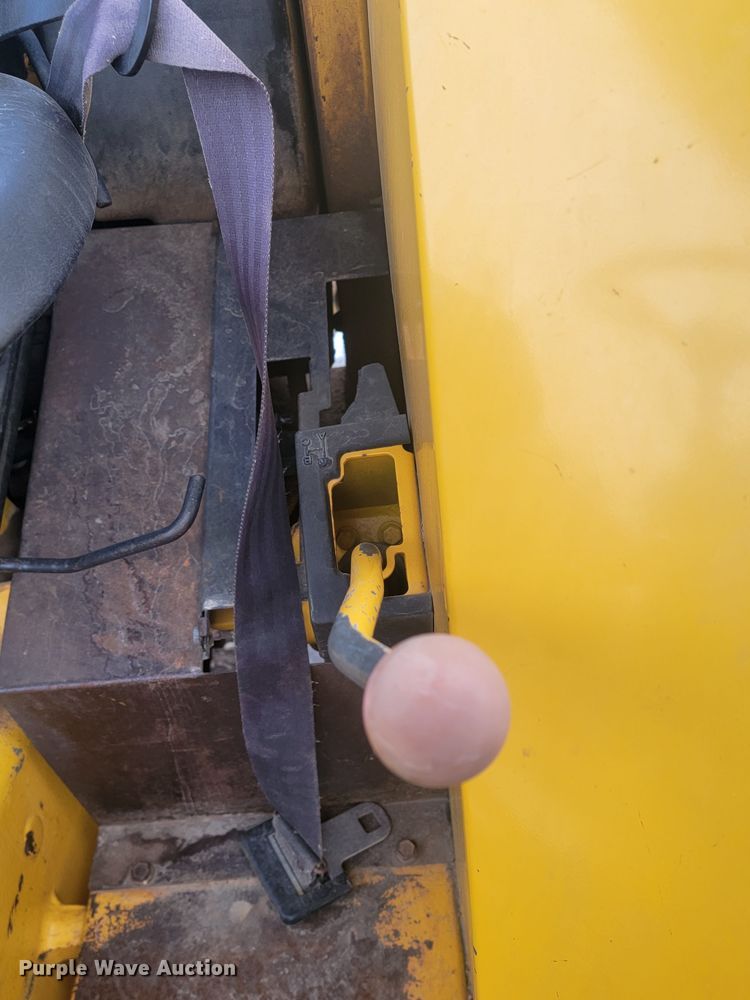 image for item LV9398 1995 John Deere 5300  tractor