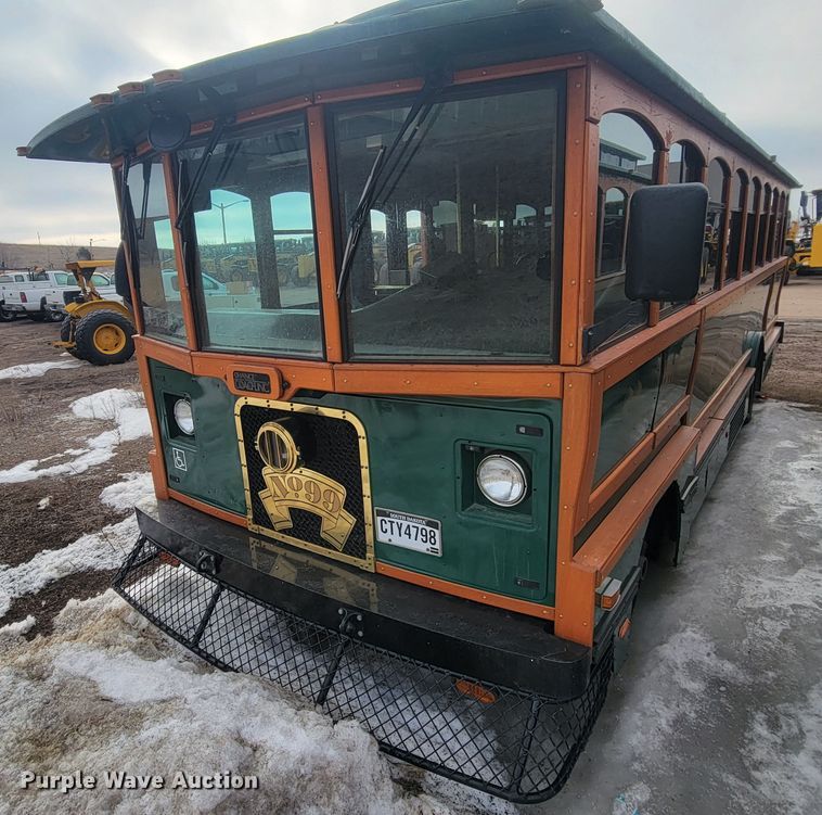 image for item LV9400 2000 Chance Coach AH-28  trolley