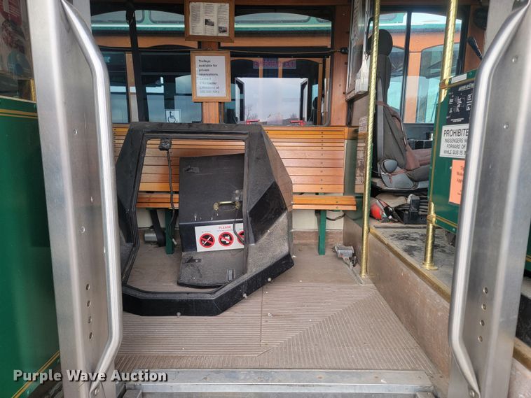 image for item LV9400 2000 Chance Coach AH-28  trolley