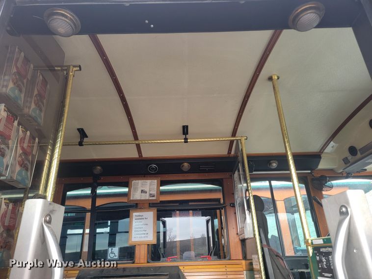 image for item LV9400 2000 Chance Coach AH-28  trolley