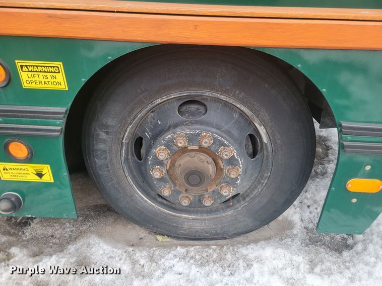 image for item LV9400 2000 Chance Coach AH-28  trolley