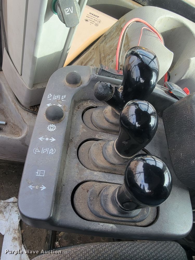 image for item LV9402 2015 Volvo L110H  high lift wheel loader