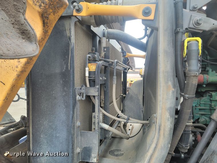 image for item LV9402 2015 Volvo L110H  high lift wheel loader