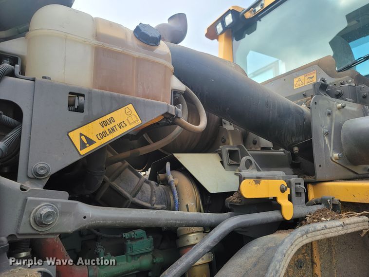 image for item LV9402 2015 Volvo L110H  high lift wheel loader