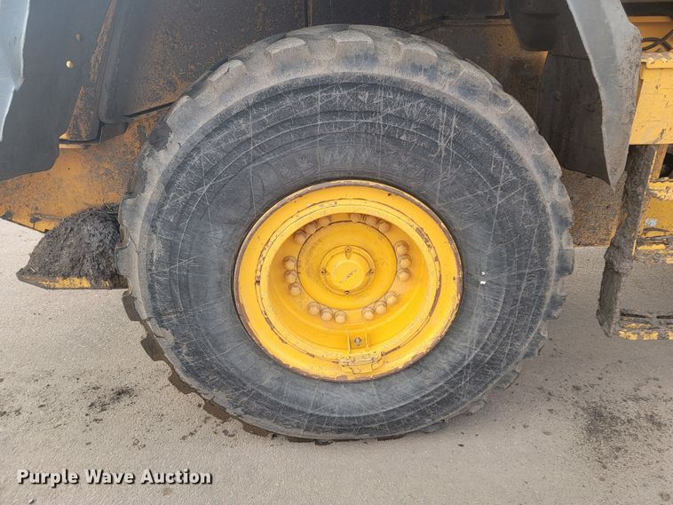 image for item LV9402 2015 Volvo L110H  high lift wheel loader