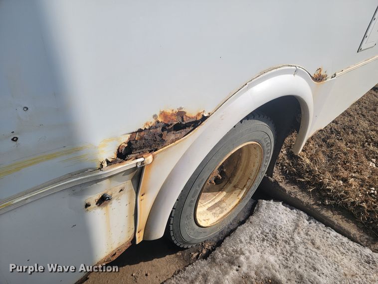 image for item LV9403 2008 Chevrolet C4500  shuttle bus