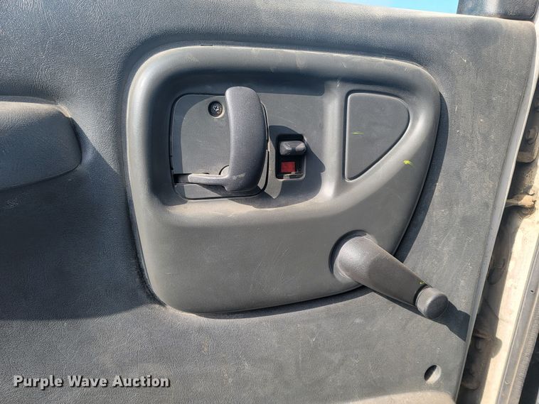 image for item LV9403 2008 Chevrolet C4500  shuttle bus