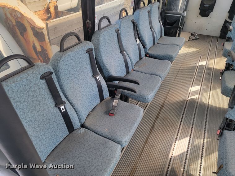 image for item LV9403 2008 Chevrolet C4500  shuttle bus