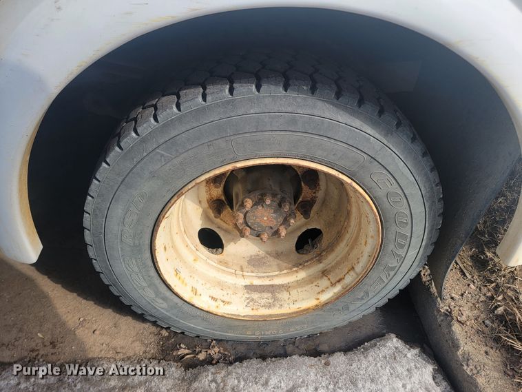 image for item LV9403 2008 Chevrolet C4500  shuttle bus