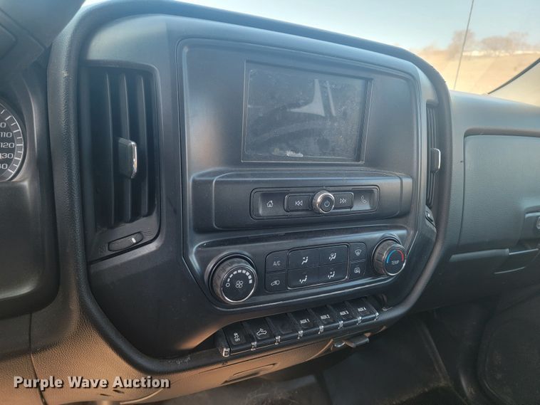 image for item LV9406 2017 Chevrolet Silverado 2500HD  Double Cab pickup truck cab and chassis