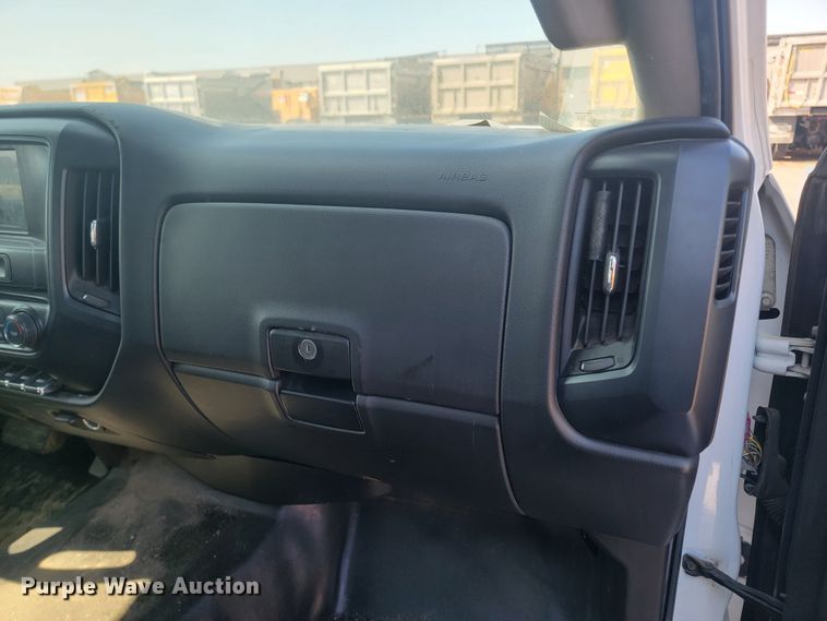 image for item LV9406 2017 Chevrolet Silverado 2500HD  Double Cab pickup truck cab and chassis