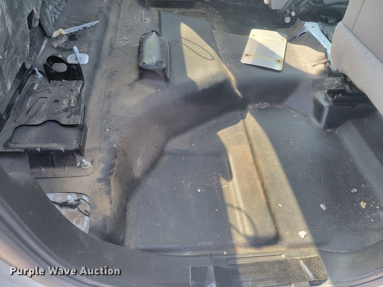 image for item LV9406 2017 Chevrolet Silverado 2500HD  Double Cab pickup truck cab and chassis