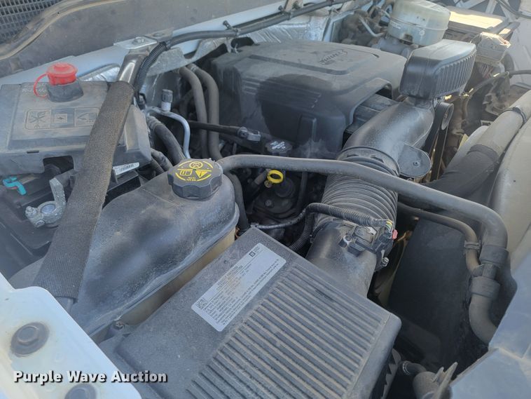 image for item LV9406 2017 Chevrolet Silverado 2500HD  Double Cab pickup truck cab and chassis