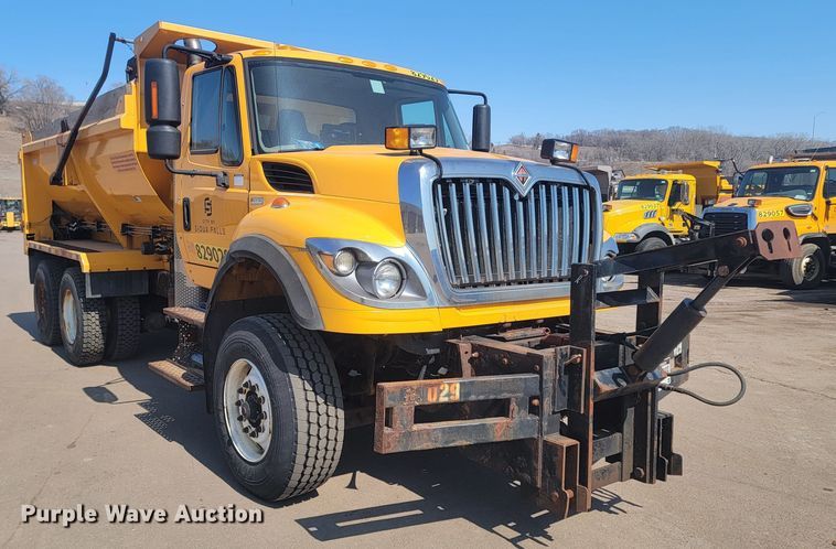 image for item LV9407 2012 International WorkStar 7500  dump truck