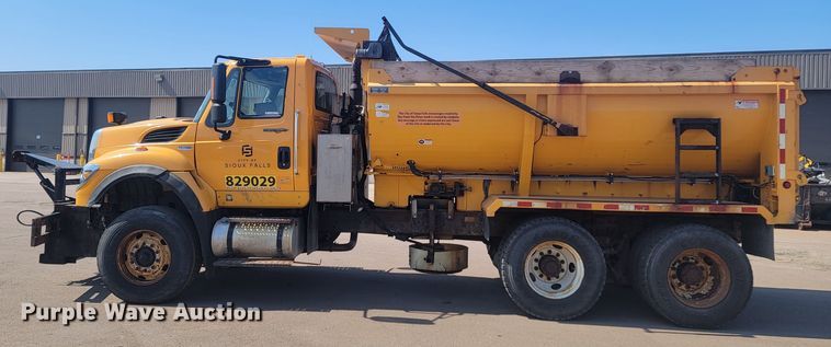 image for item LV9407 2012 International WorkStar 7500  dump truck