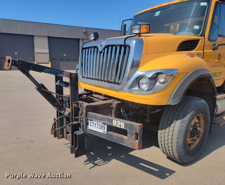 image for item LV9407 2012 International WorkStar 7500  dump truck