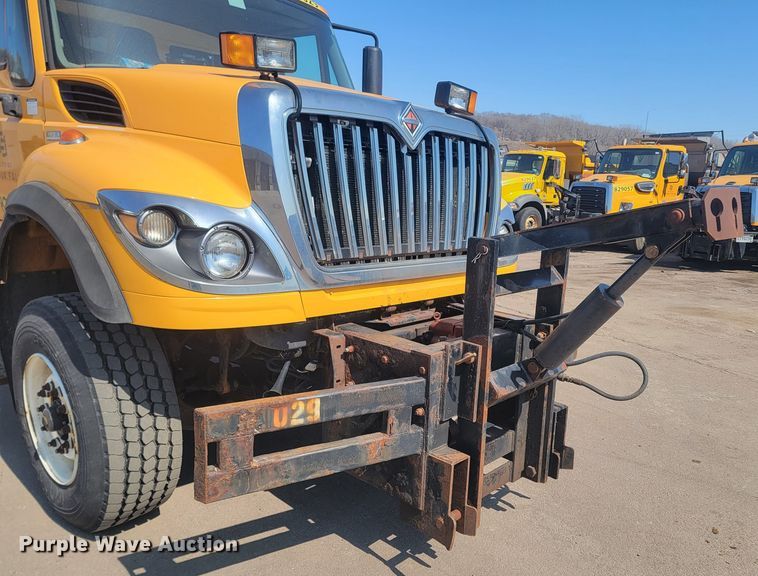 image for item LV9407 2012 International WorkStar 7500  dump truck