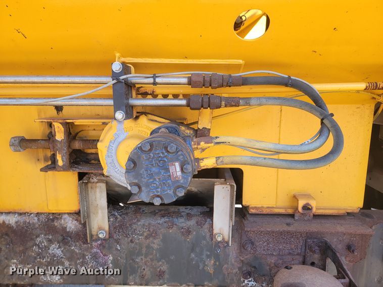 image for item LV9407 2012 International WorkStar 7500  dump truck